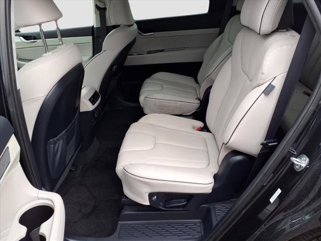 Vehicle image 15 of 29