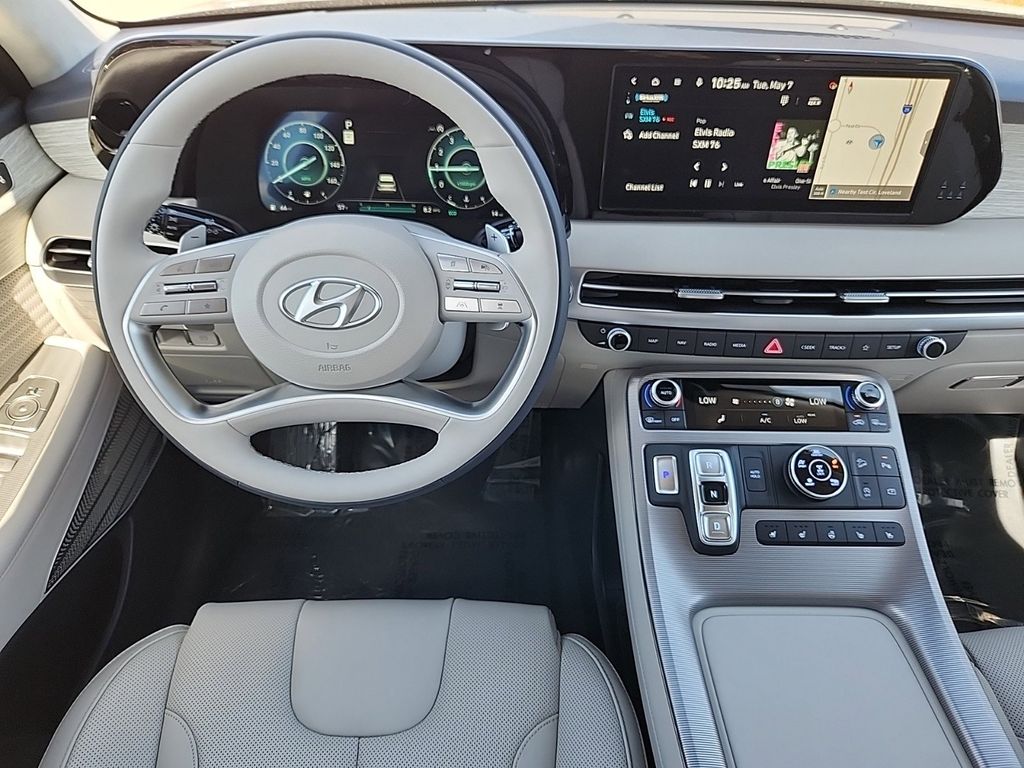 Vehicle image 20 of 29