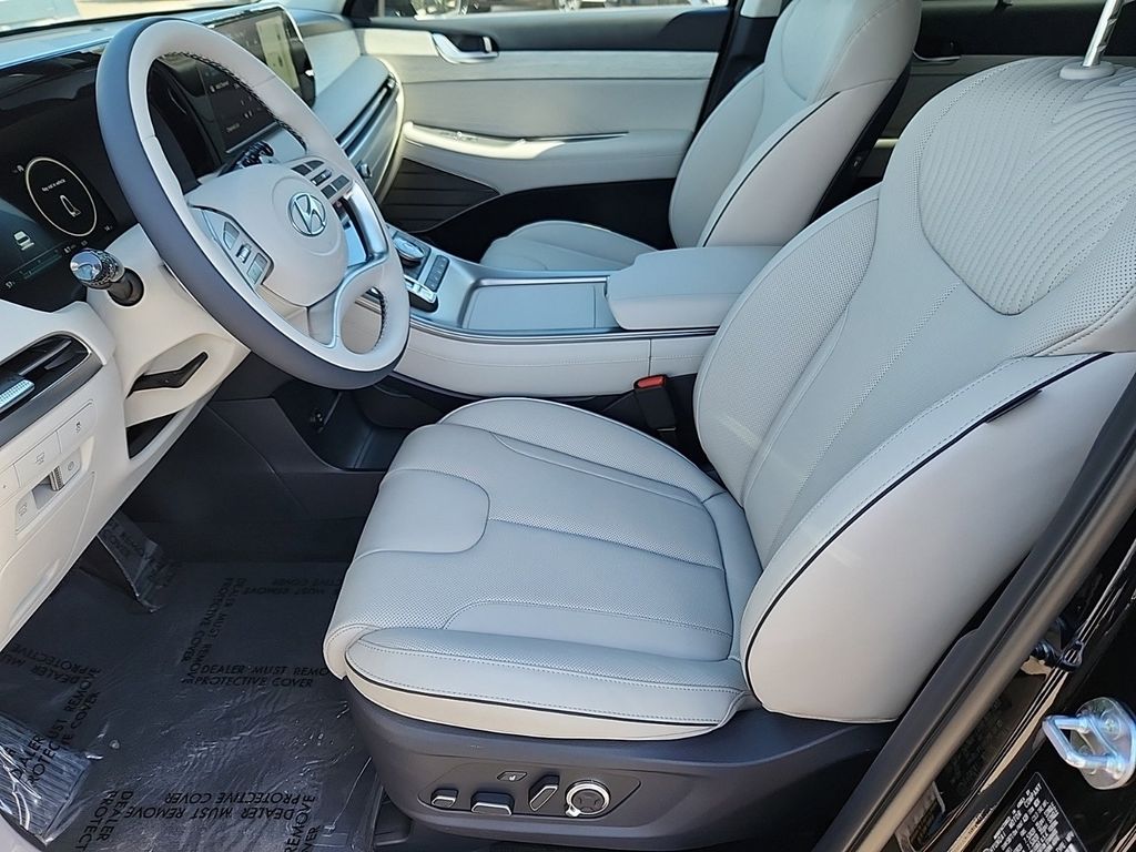 Vehicle image 11 of 29