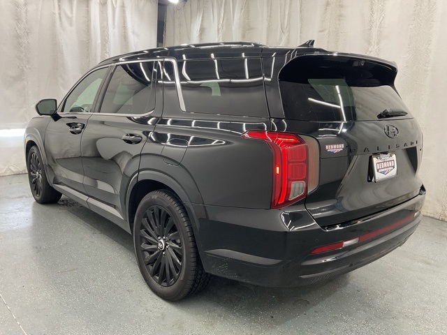 Vehicle image 7 of 28