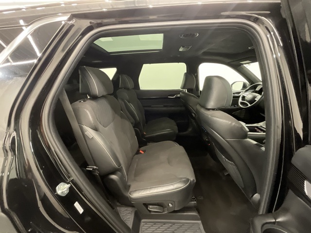 Vehicle image 10 of 28