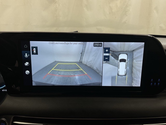 Vehicle image 15 of 28