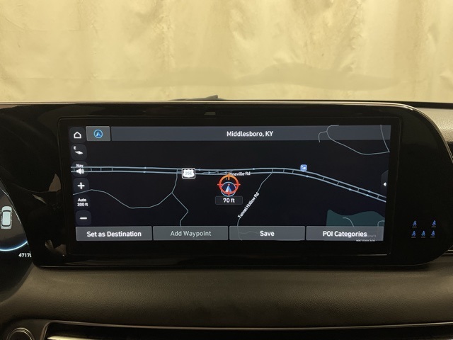 Vehicle image 16 of 28