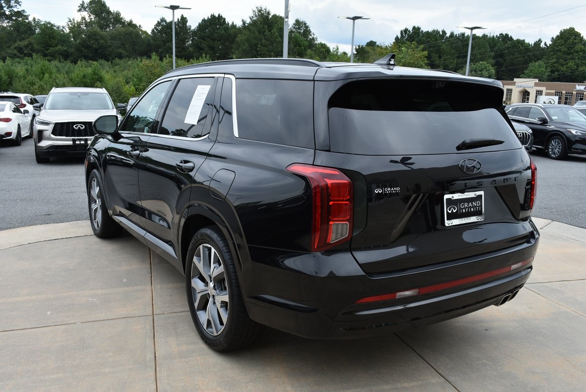 2024 Hyundai Palisade Calligraphy Night Edition Image 11 of 40