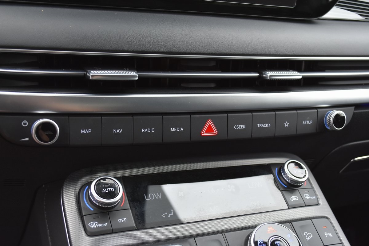 2024 Hyundai Palisade Calligraphy Night Edition Image 27 of 40