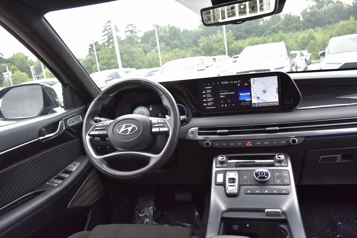 2024 Hyundai Palisade Calligraphy Night Edition Image 18 of 40