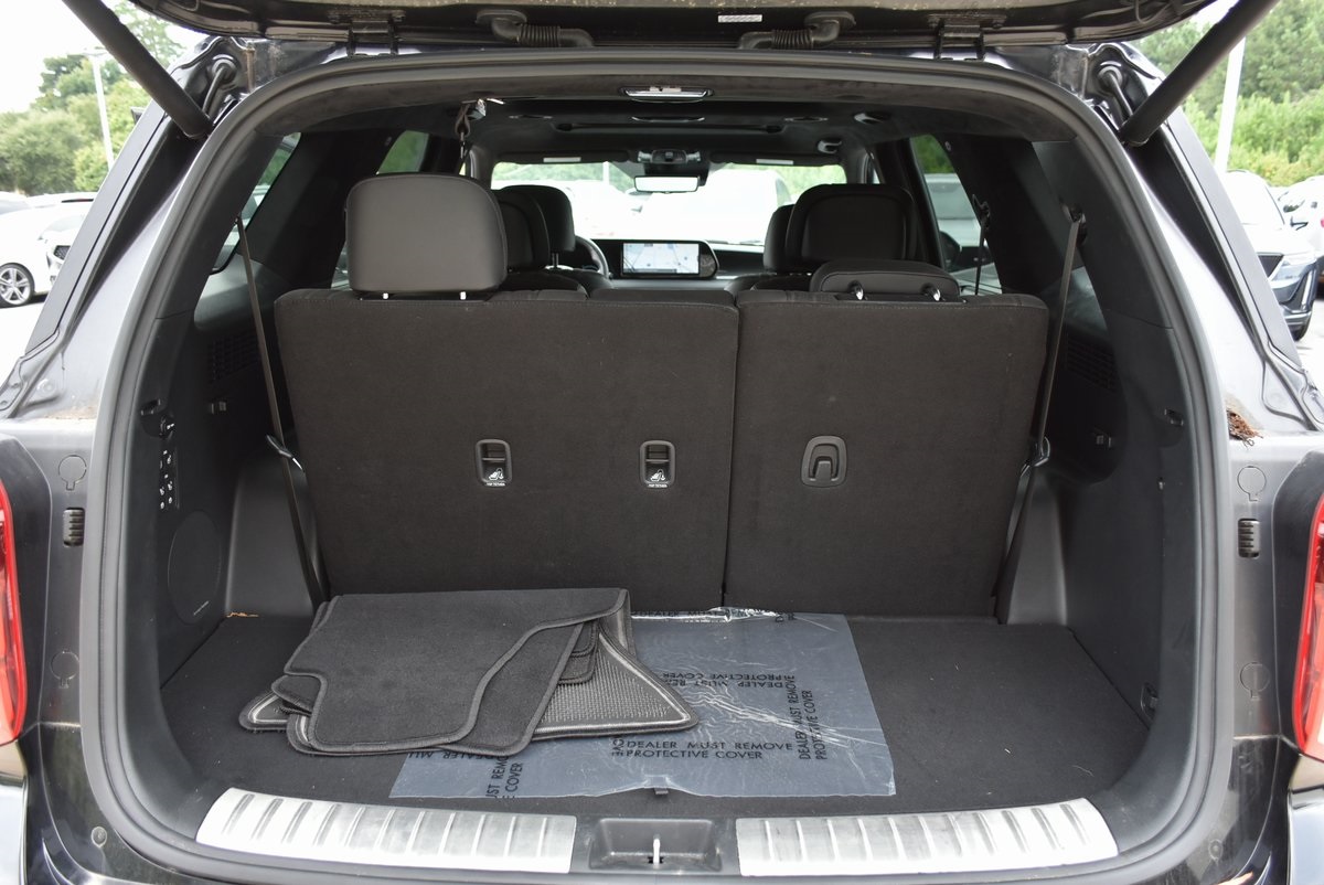 2024 Hyundai Palisade Calligraphy Night Edition Image 14 of 40