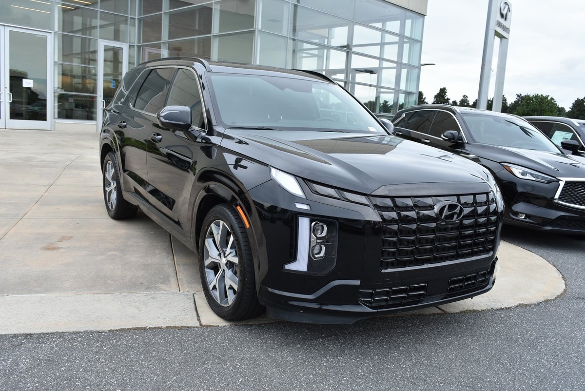 2024 Hyundai Palisade Calligraphy Night Edition Image 7 of 40