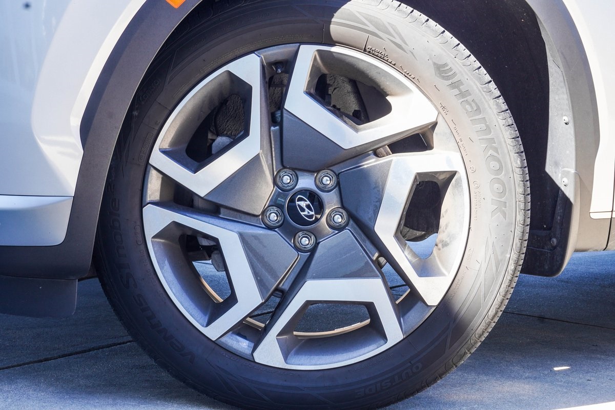 2024 Hyundai Palisade Limited Image 8 of 29