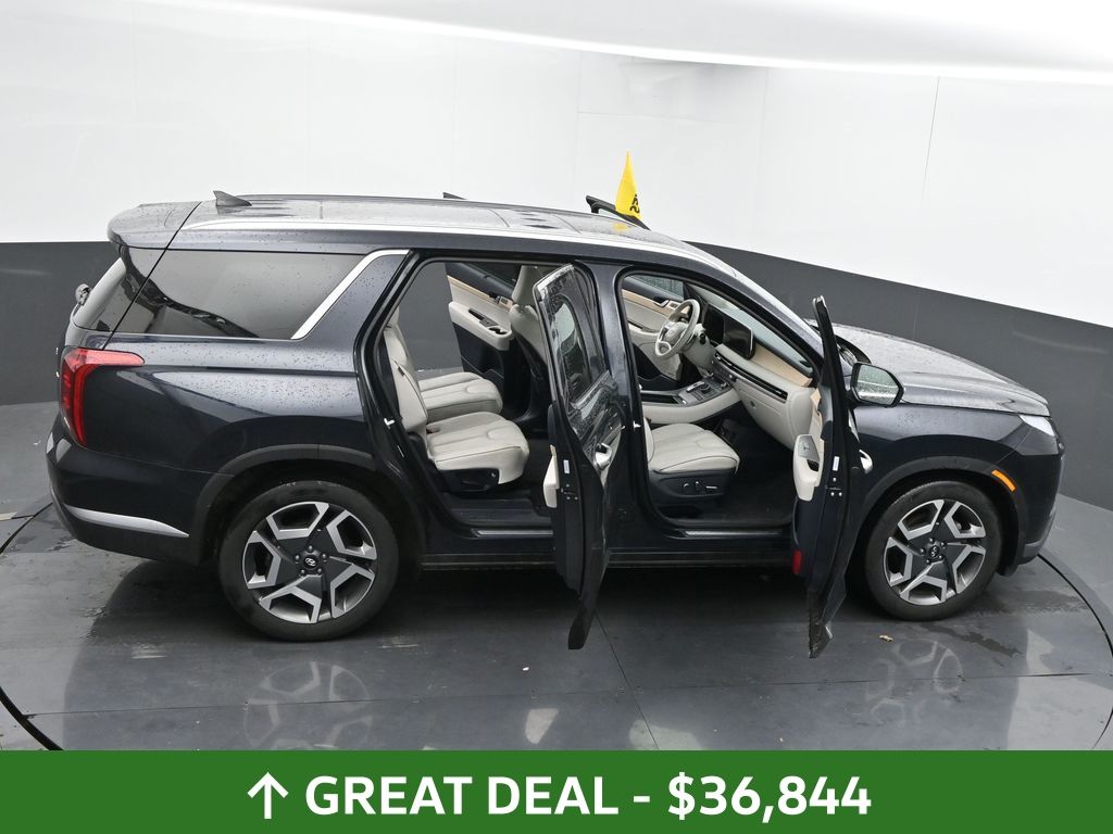 Vehicle image 19 of 72
