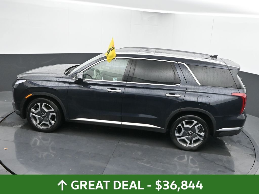 Vehicle image 37 of 72