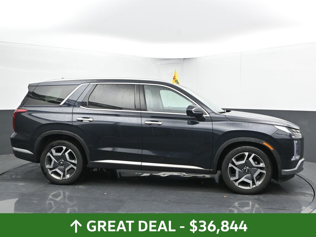 Vehicle image 16 of 72