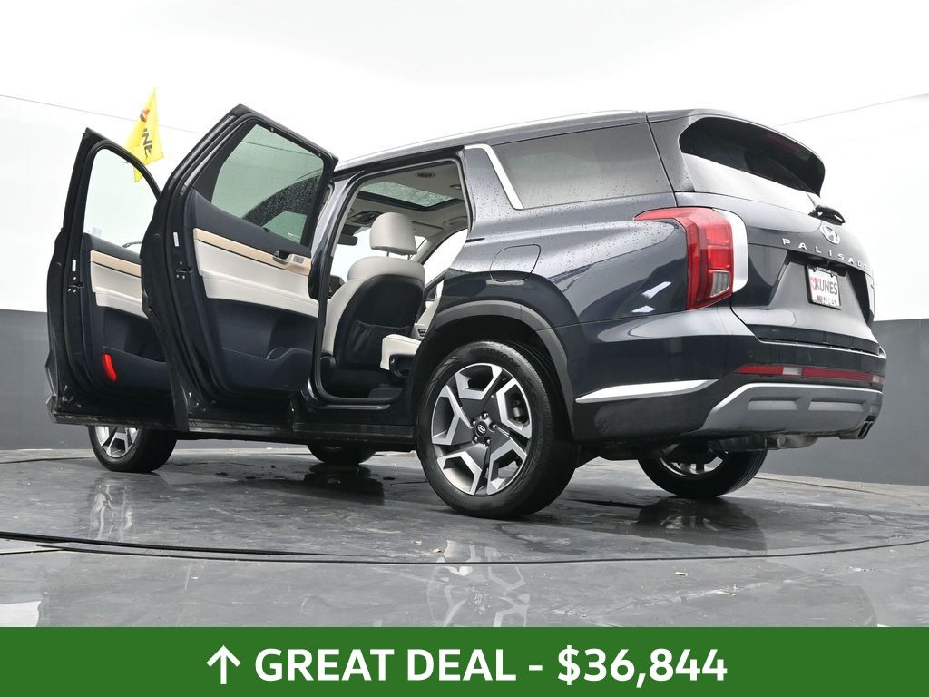 Vehicle image 42 of 72