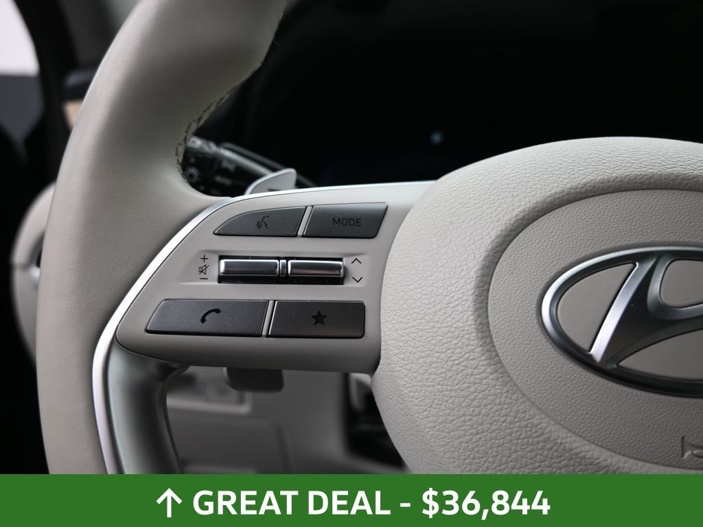 Vehicle image 71 of 72