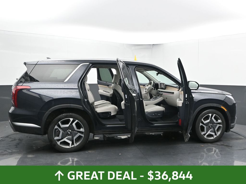 Vehicle image 27 of 72