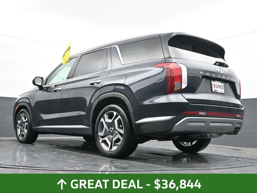 Vehicle image 45 of 72
