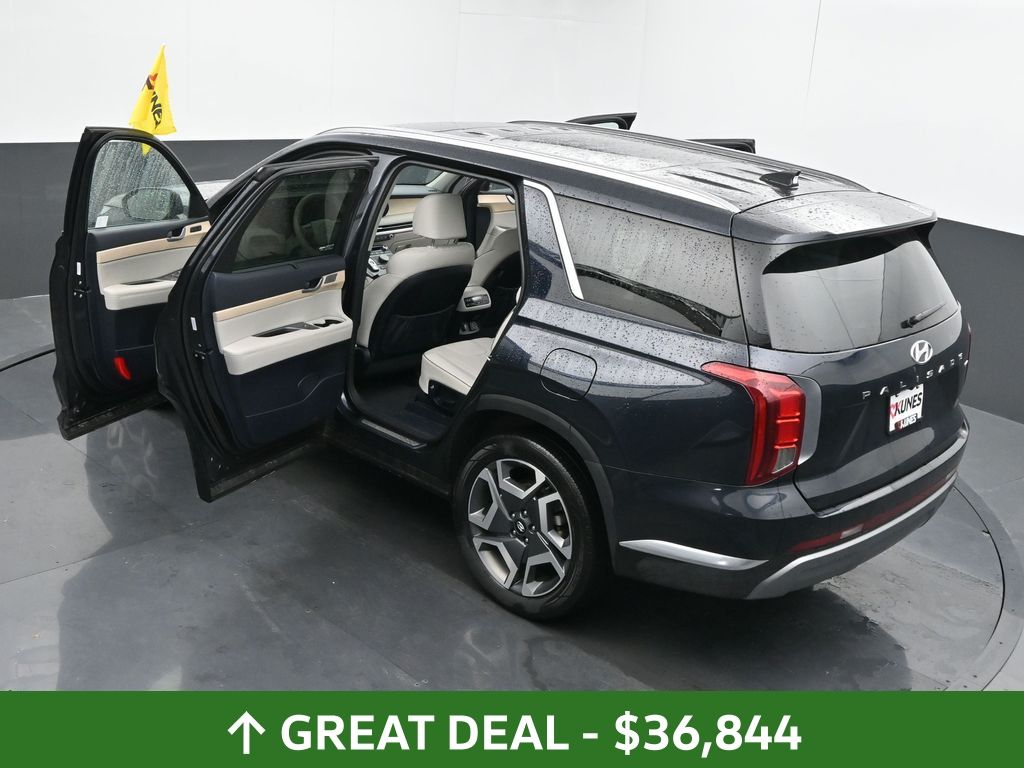 Vehicle image 41 of 72