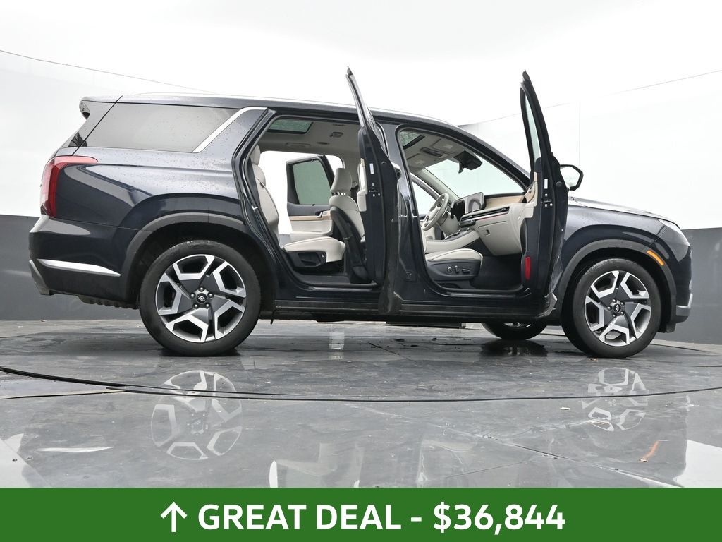 Vehicle image 21 of 72