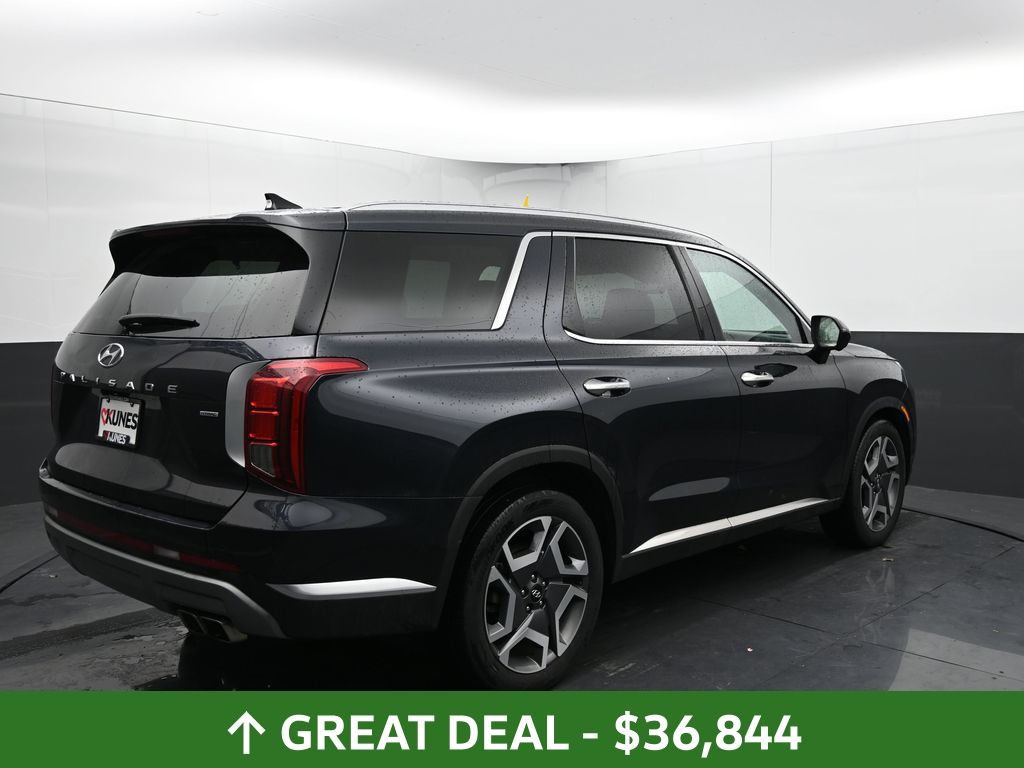Vehicle image 22 of 72