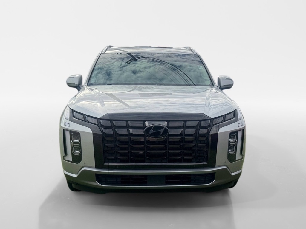 Vehicle image 2 of 26