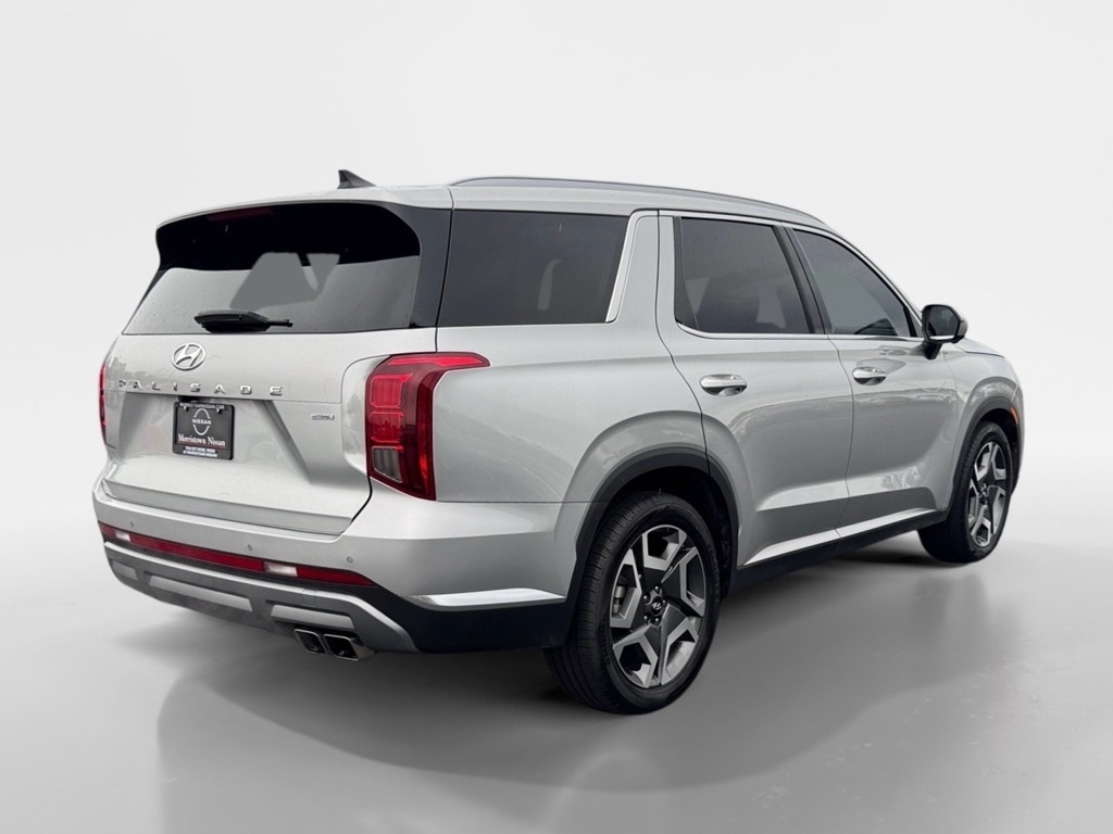Vehicle image 5 of 26
