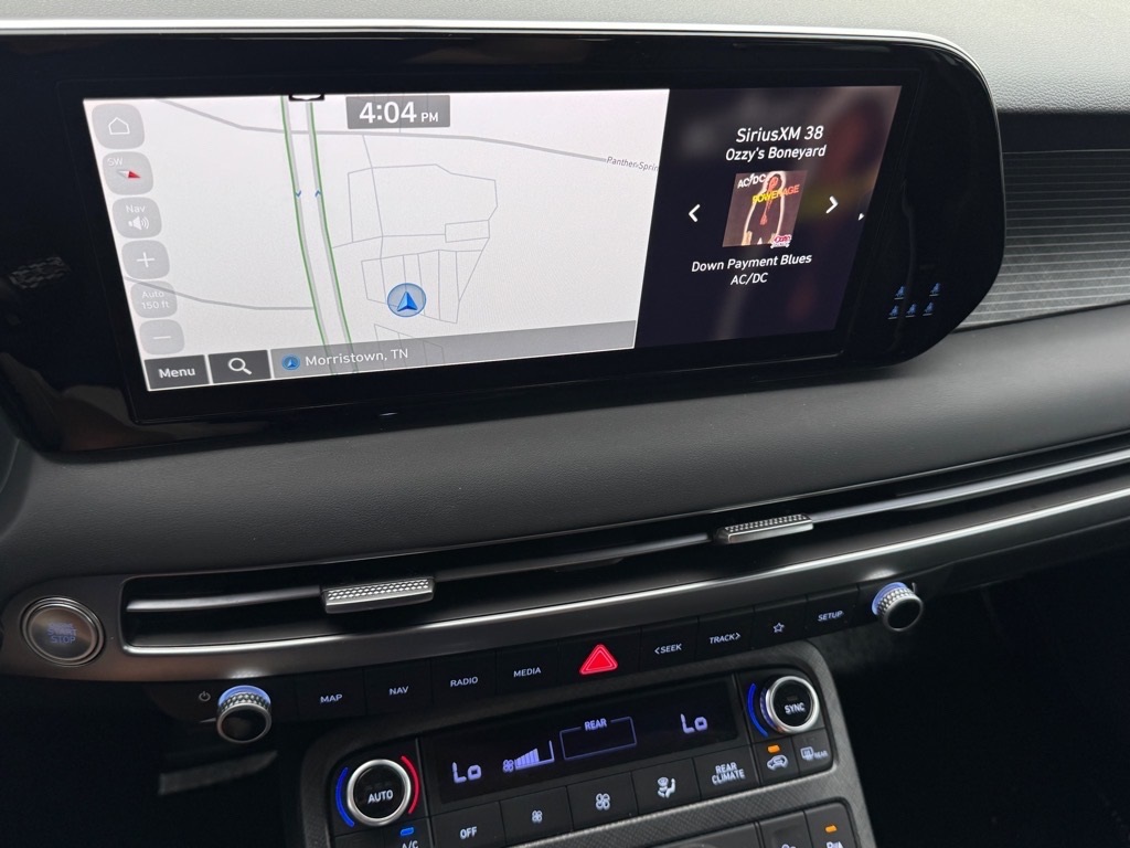 Vehicle image 11 of 26