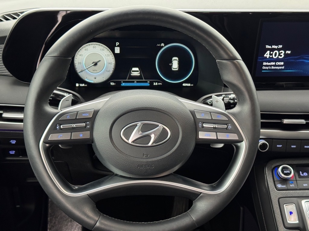 Vehicle image 19 of 26