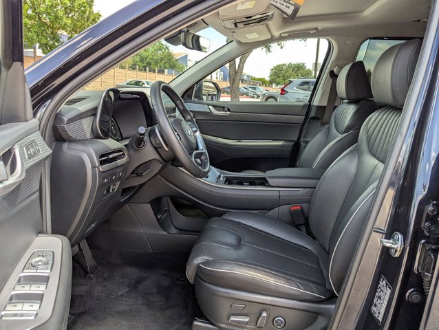 Vehicle image 10 of 31