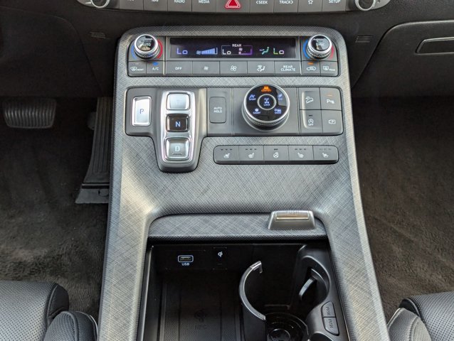Vehicle image 19 of 31