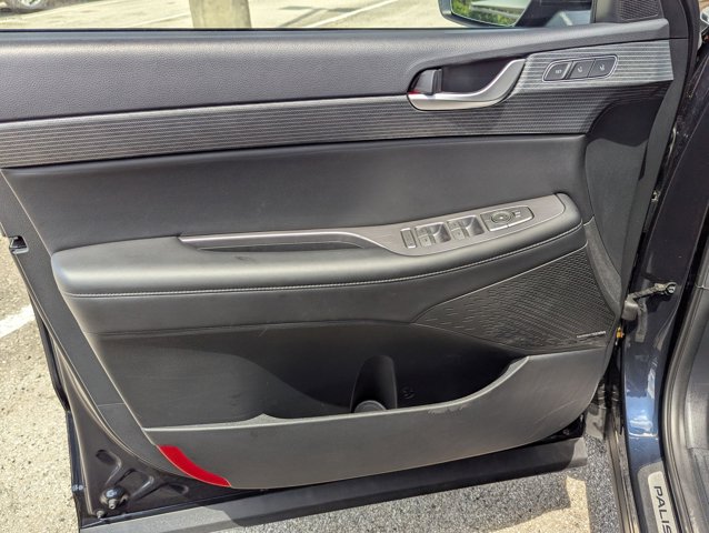 Vehicle image 11 of 31