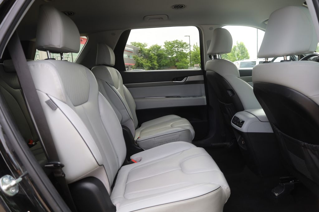 Vehicle image 15 of 59