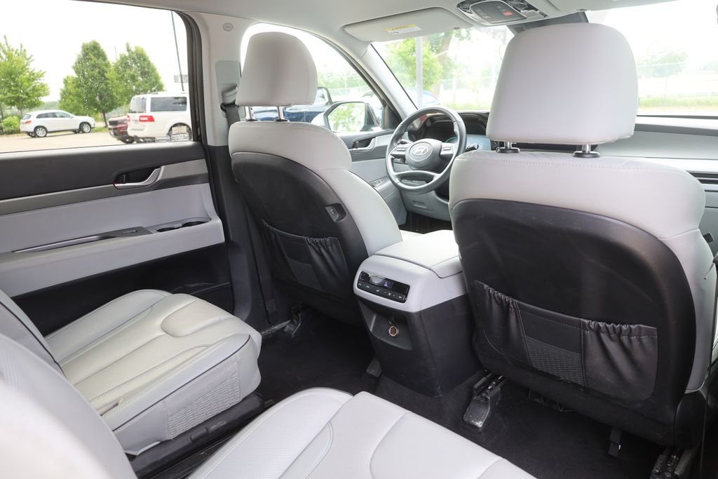 Vehicle image 16 of 59