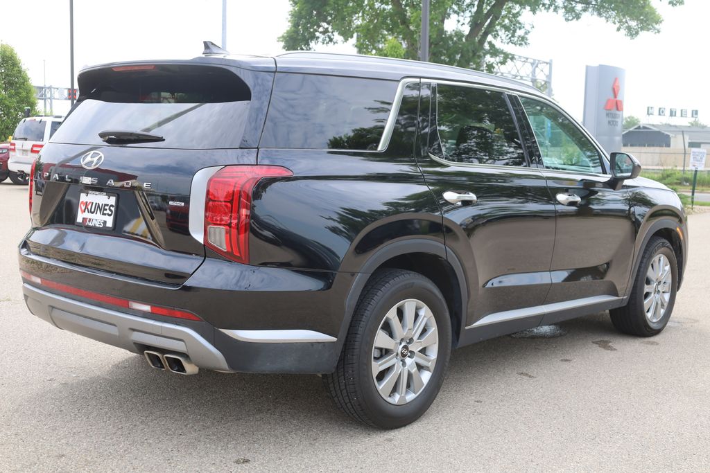 Vehicle image 6 of 59