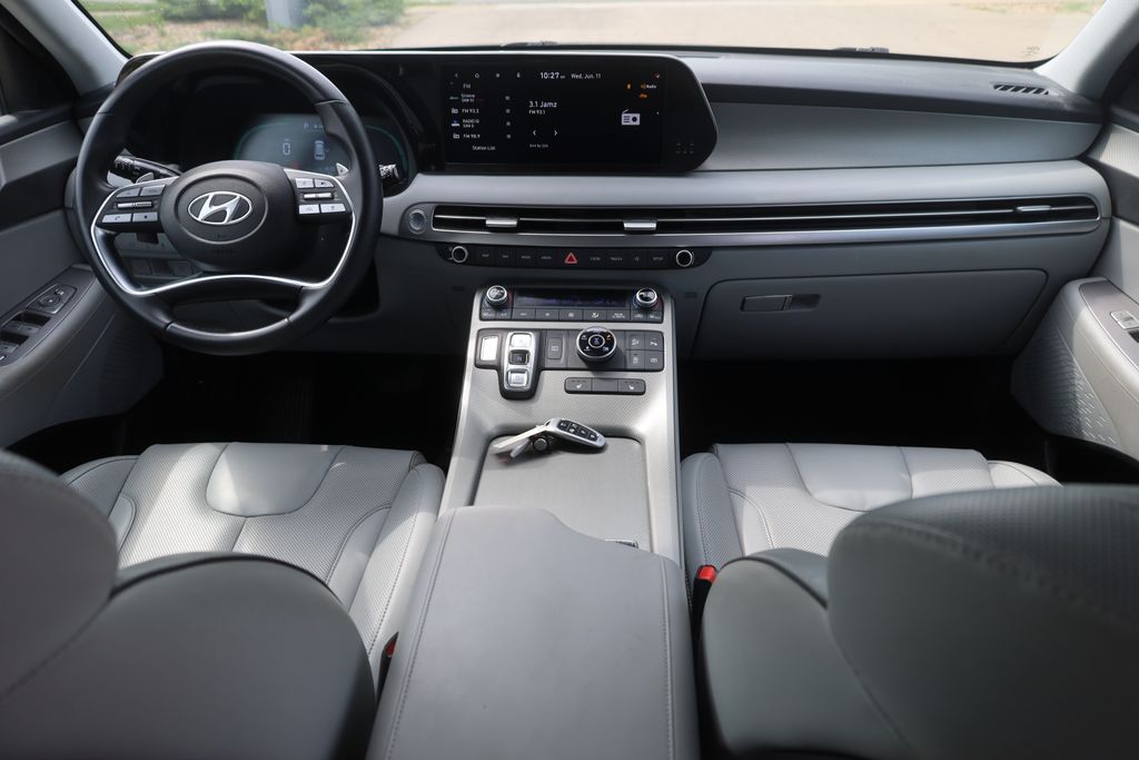 Vehicle image 23 of 59