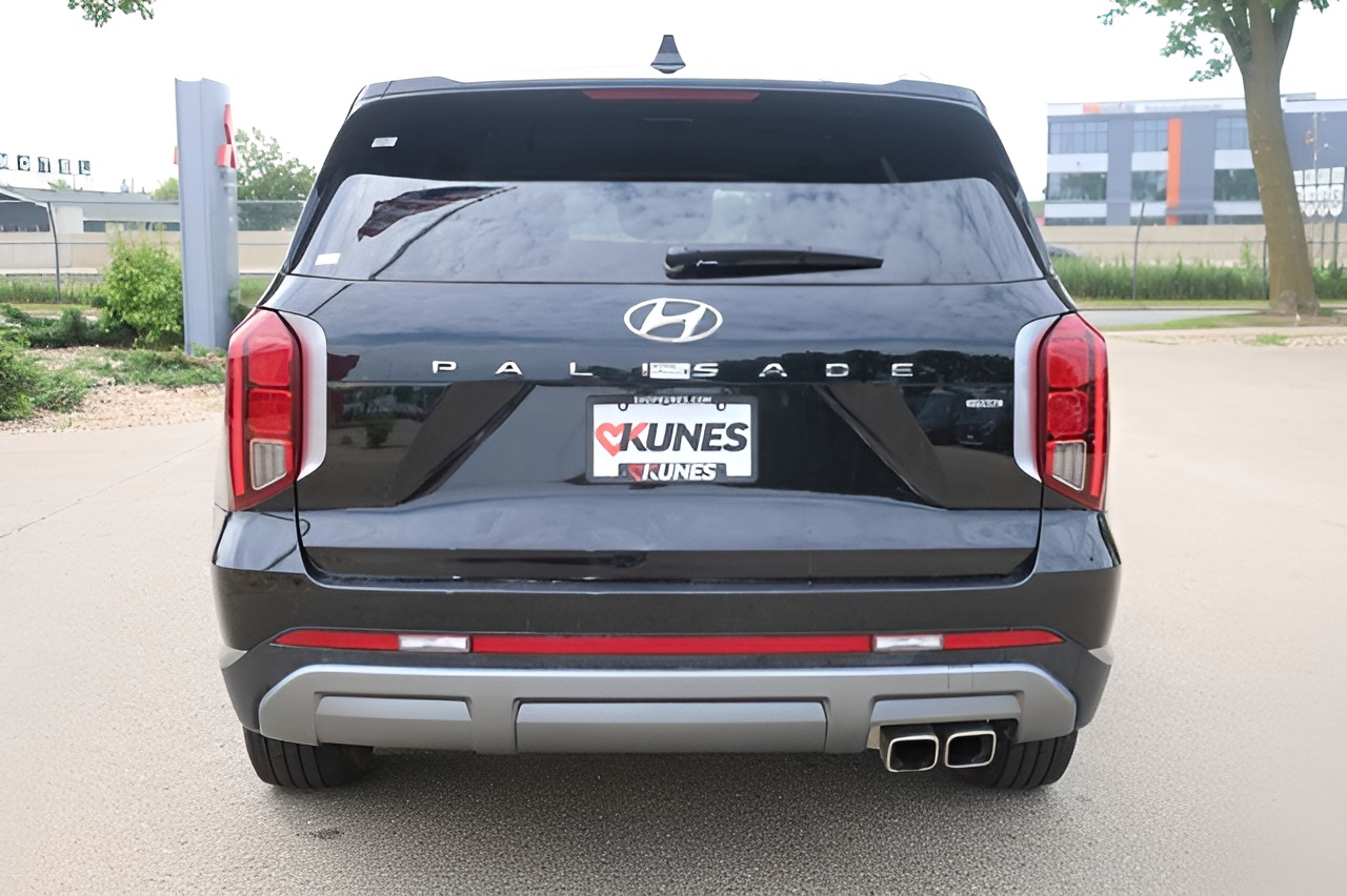 Vehicle image 57 of 59
