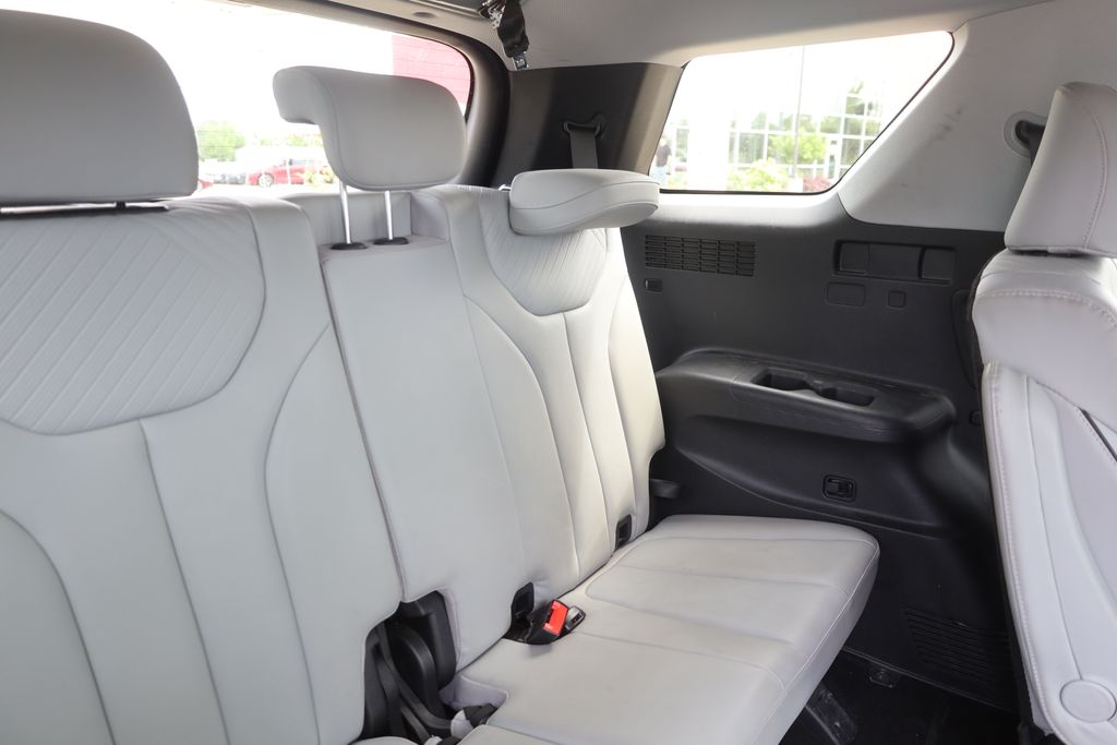 Vehicle image 19 of 59