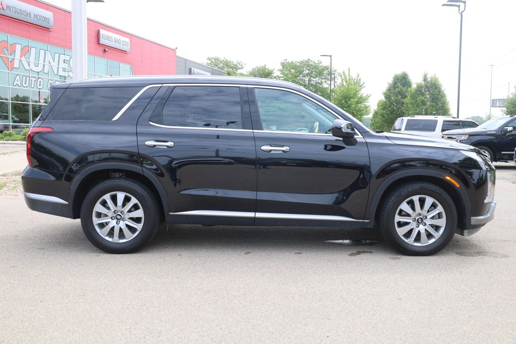 Vehicle image 5 of 59