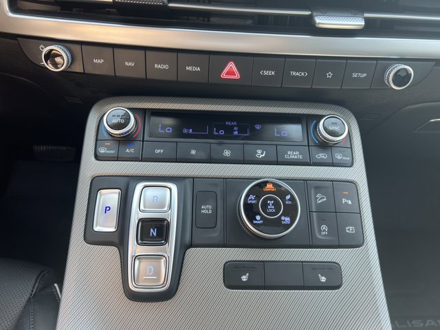 Vehicle image 24 of 27