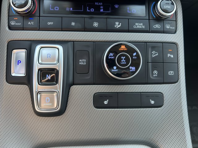 Vehicle image 25 of 27