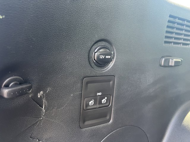 Vehicle image 11 of 27