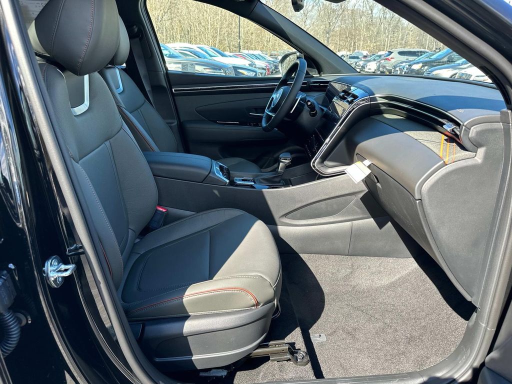 2024 Hyundai Santa Cruz Limited Image 11 of 25