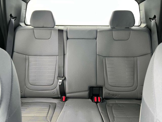 Vehicle image 16 of 19
