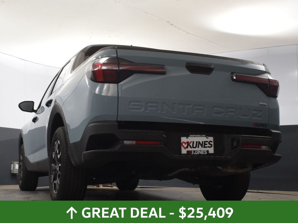 Vehicle image 33 of 75