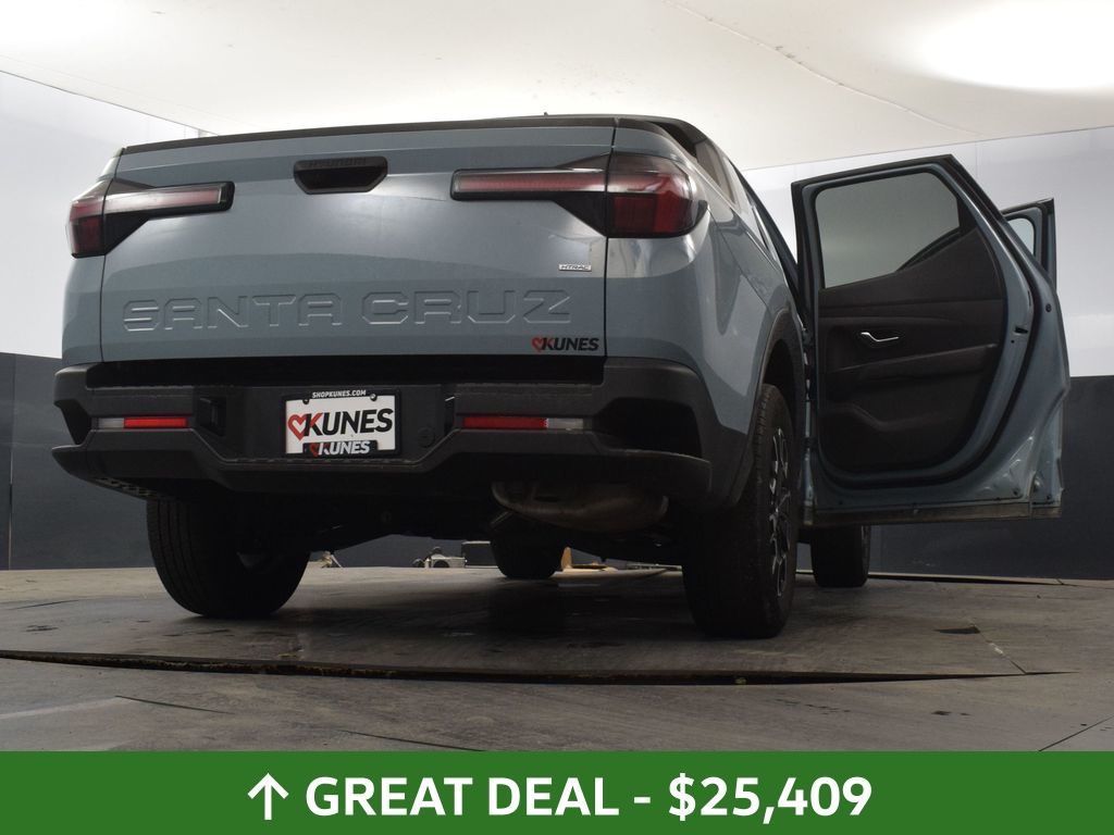 Vehicle image 35 of 75