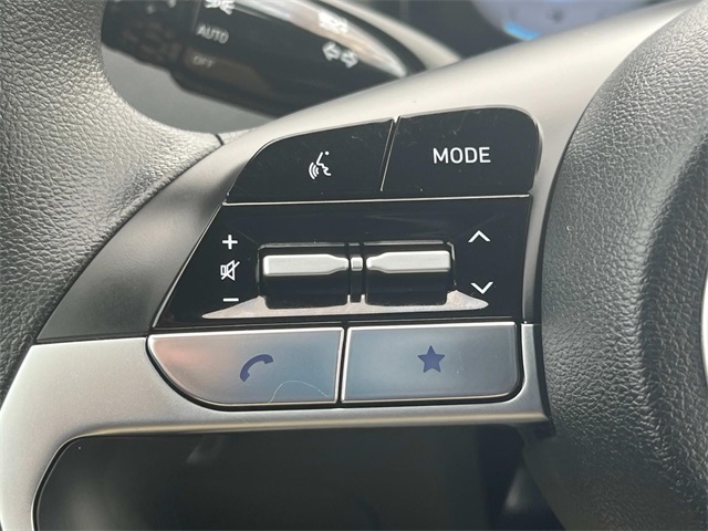 Vehicle image 32 of 50