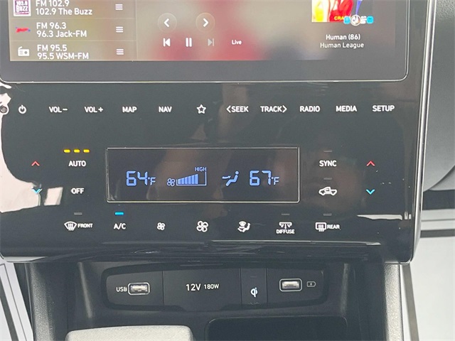 Vehicle image 17 of 50