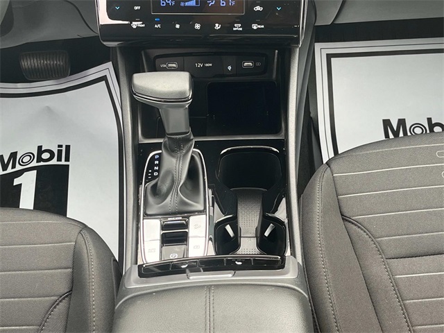 Vehicle image 18 of 50