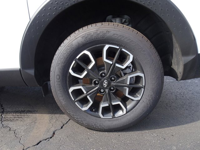 2024 Hyundai Santa Cruz SEL Image 9 of 17