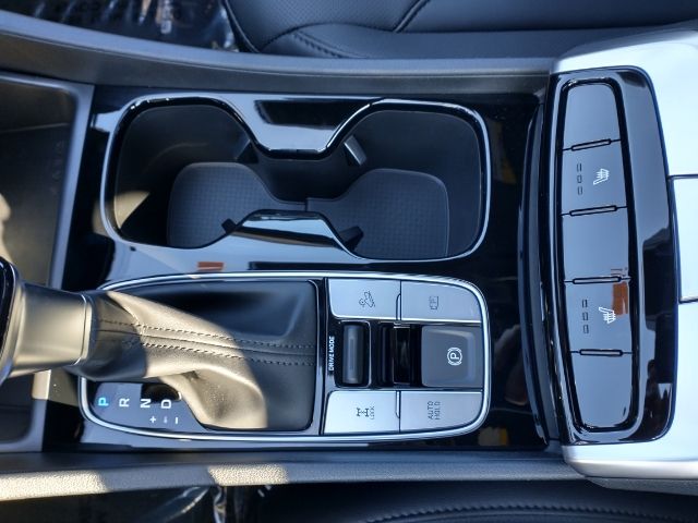 Vehicle image 29 of 33
