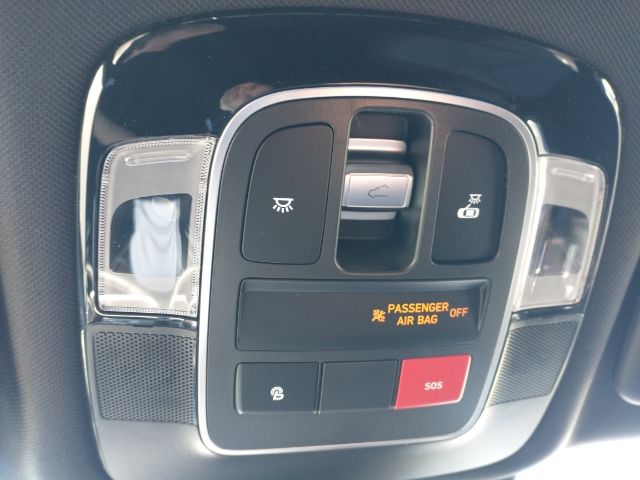 Vehicle image 33 of 33